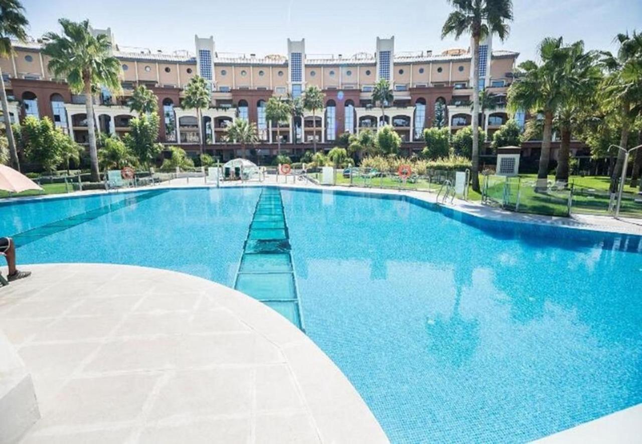 797 - Bellagio: Beachfront Elegance With Indoor & Outdoor Pools * Benalmadena
