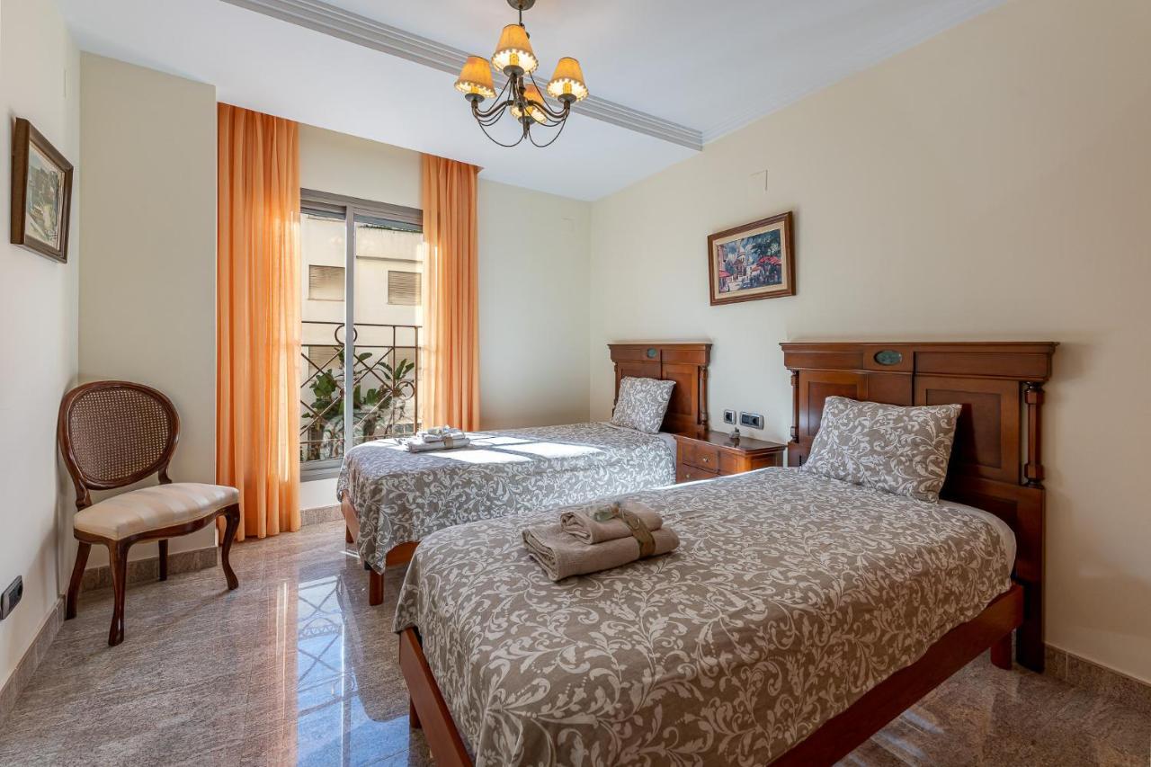 Apartment 797 - Bellagio: Beachfront Elegance With Indoor & Outdoor Pools Benalmadena