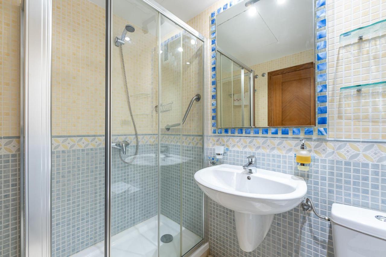 797 - Bellagio: Beachfront Elegance With Indoor & Outdoor Pools Apartment